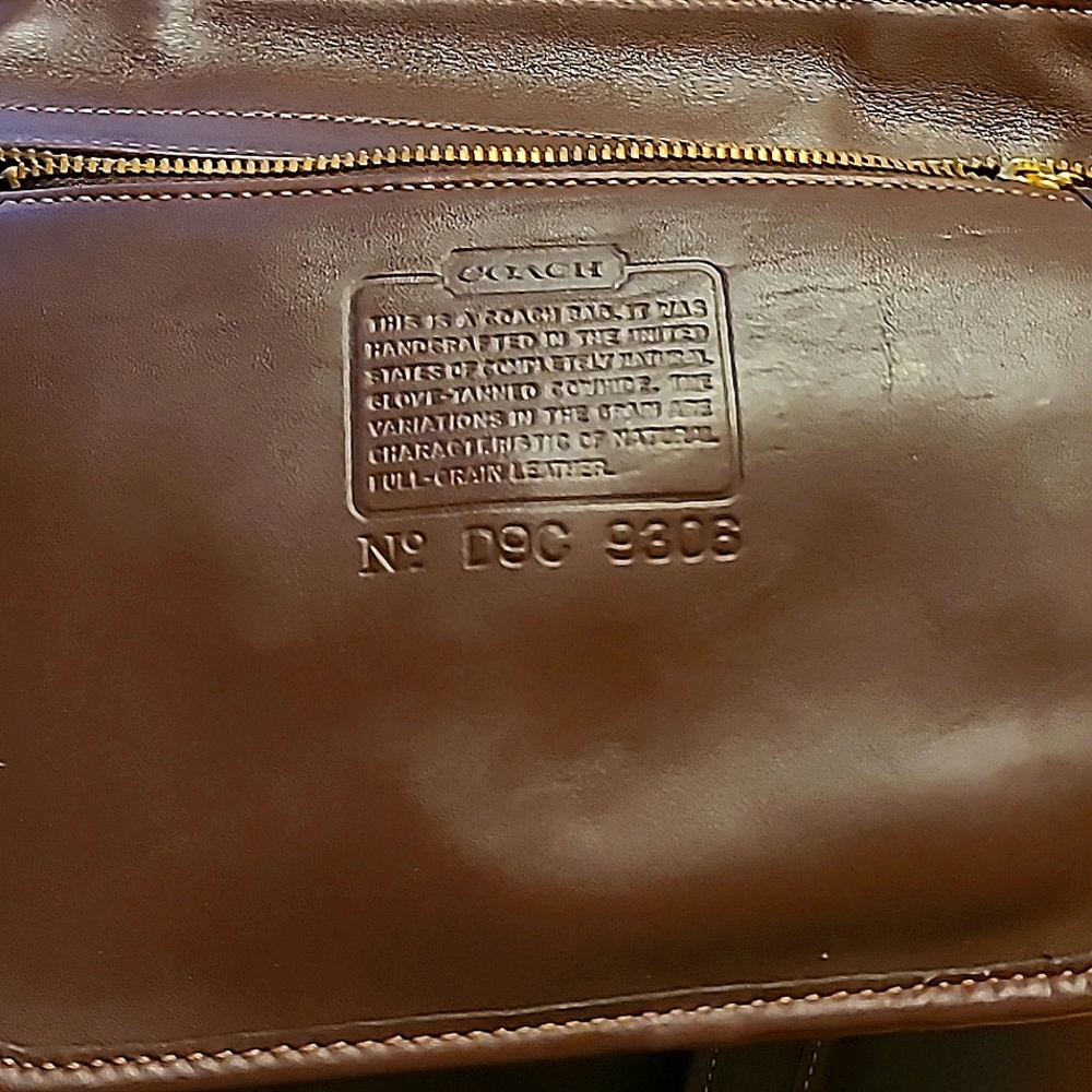 90s Vintage USA Coach 9306 Brown Leather Shopper Tote Bag Zip closure Pockets